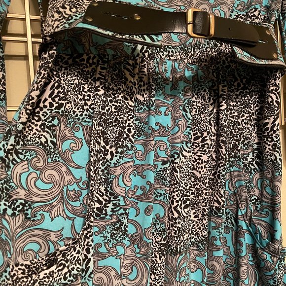 European Giyas Dress Leopard & Fluerdelis - Picture 3 of 7